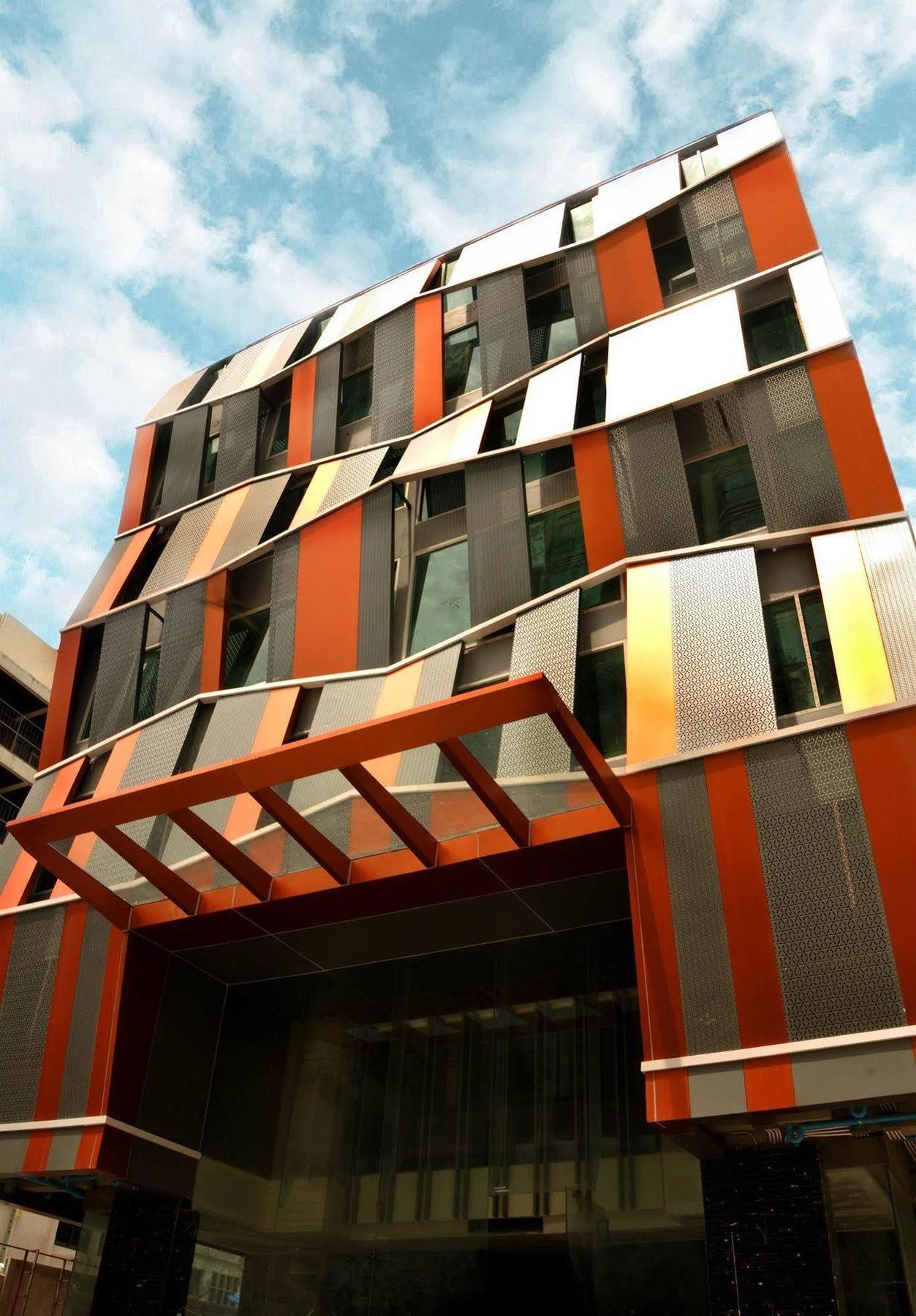 Citrus Sukhumvit 13 Nana Bangkok By Compass Hospitality - Newly Renovated Ξενοδοχείο Εξωτερικό φωτογραφία
